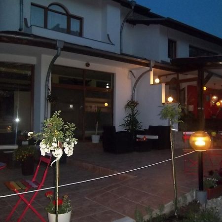 Hotel Gabrisa Razgrad 外观 照片